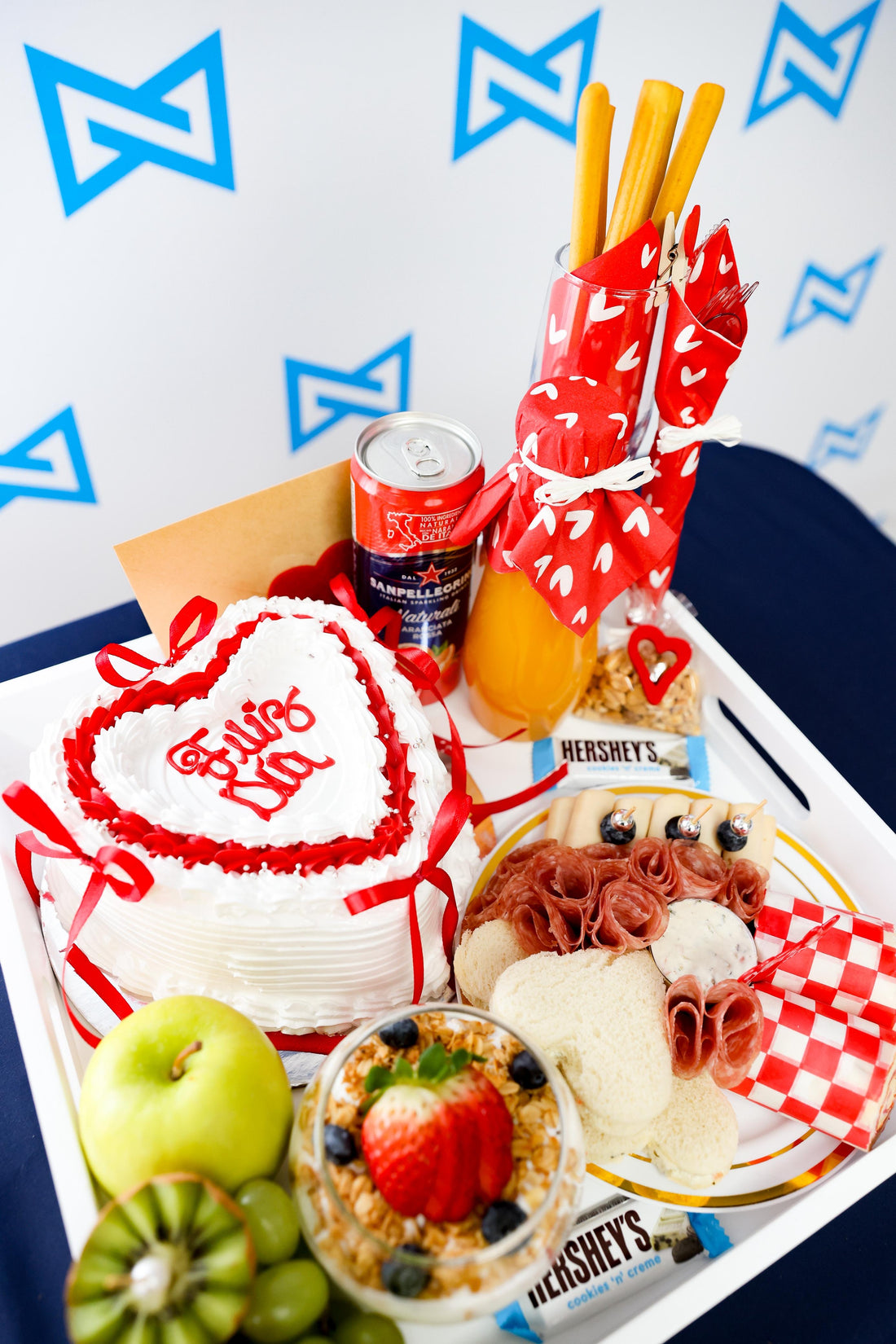 3 .Bandeja Corazón Delicioso 3 RD 7,850