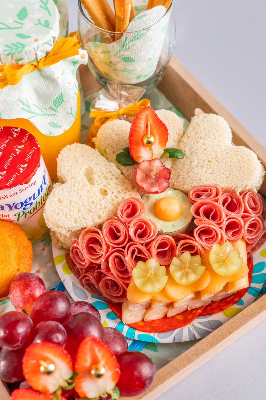 2.Bandeja Sabores Artesanales ( Sin Globos)  RD 3,500