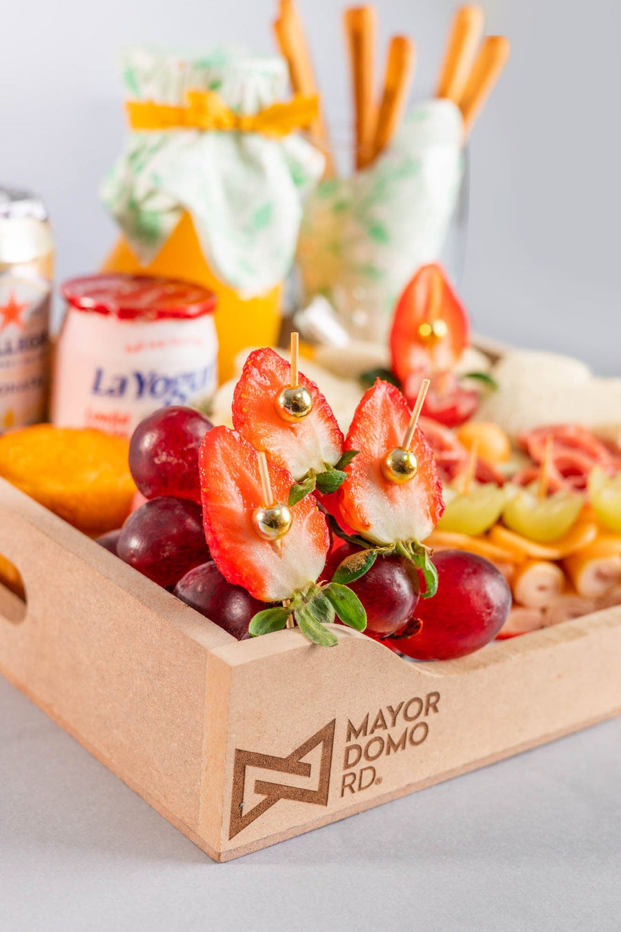 2.Bandeja Sabores Artesanales ( Sin Globos)  RD 3,500