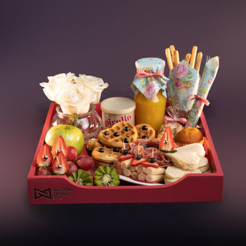 9. ❤️ Bandeja “Sabores Románticos RD 6,800