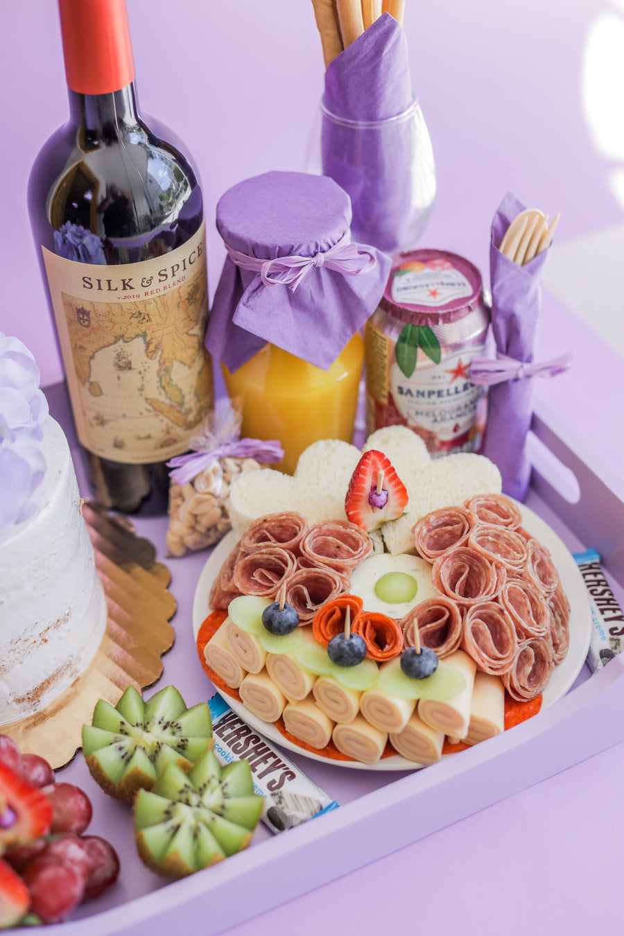 5  Bandeja Birthday Love RD 9,700