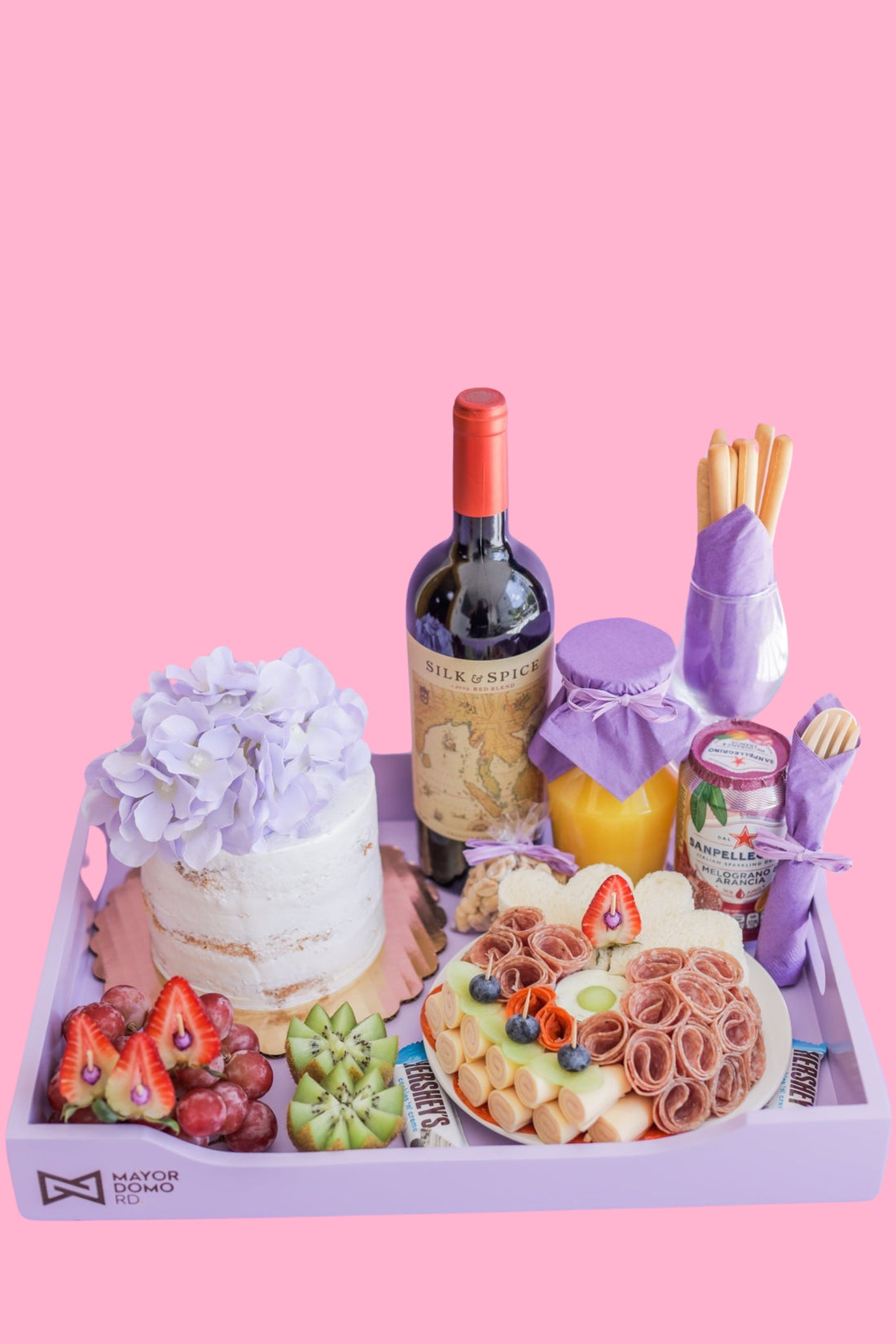 5  Bandeja Birthday Love RD 9,700