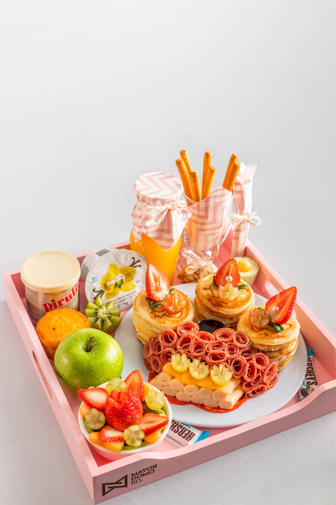 5. 🥞 Bandeja “DELUXE  RD 5,900