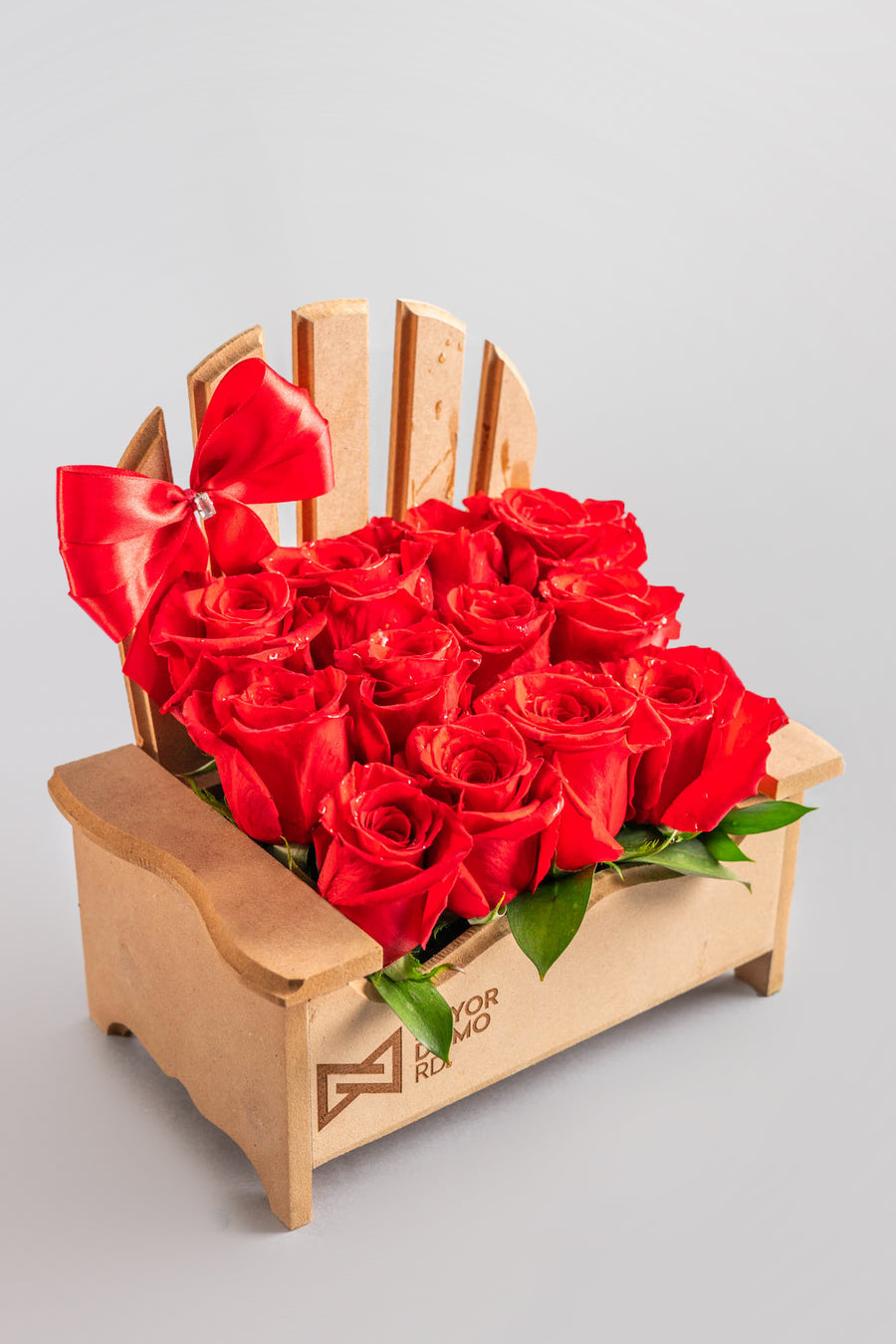 2 .Toque Floral – 12 Rosas Especiales RD 4,890